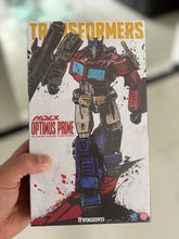Cargar imagen en el visor de la galería, Transformers Optimus Prime Comic Book Edition MDLX Action Figure - Threezero