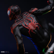Cargar imagen en el visor de la galería, Pre-Venta: Miles Morales - Diorama de Spider-Man vs. Villains - BDS Art Scale 1/10 - Iron Studios