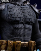 Cargar imagen en el visor de la galería, Pre-Venta: Batman Absolute - DC Comics - Art scale 1/10 - Iron Studios