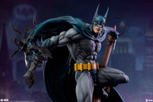 Cargar imagen en el visor de la galería, Pre-Venta: Batman Premium Format™ Figure - Sideshow Collectibles