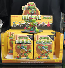 Cargar imagen en el visor de la galería, Teenage Mutant Ninja Turtles Arcade Series 1 Mini-Figure - Mighty Jaxx