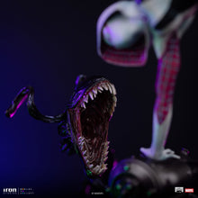 Cargar imagen en el visor de la galería, Pre-Venta: Ghost-Spider - Diorama Spider-Man vs Villains - BDS Art Scale 1/10 - Iron Studios