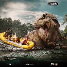 Cargar imagen en el visor de la galería, Pre-Venta: T-Rex River Scene - Jurassic World: Rebirth - 1/20 scale - Iron Studios