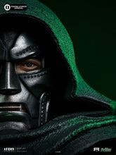 Cargar imagen en el visor de la galería, Pre-Venta: Doctor Doom - Avengers: Doomsday - Réplica Legacy 1/4 - Iron Studios
