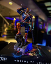 Cargar imagen en el visor de la galería, Pre-Venta: Deathstroke - DC Comics #9 - Art Scale 1/10 - Iron Studios
