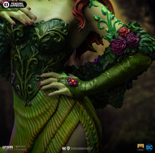 Cargar imagen en el visor de la galería, Pre-Venta: Poison Ivy (Gotham City Sirens) Deluxe art scale 1:10 - DC Comics - Iron Studios

