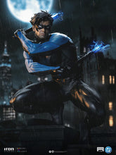 Cargar imagen en el visor de la galería, Pre-Venta: Nightwing - Serie DC Comics #9 - Arte a escala 1/10 - Iron Studios
