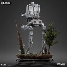 Cargar imagen en el visor de la galería, Pre-Venta: AT-ST and Chewbacca - Star Wars - Demi art scale 1/20 - Iron Studios
