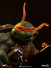 Cargar imagen en el visor de la galería, Pre-Venta: Michaelangelo - Tortugas Ninja - Figura Art Scale 1/10 - Iron Studios
