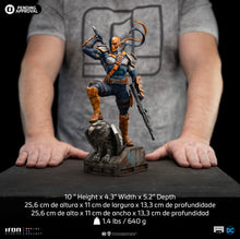 Cargar imagen en el visor de la galería, Pre-Venta: Deathstroke - DC Comics #9 - Art Scale 1/10 - Iron Studios
