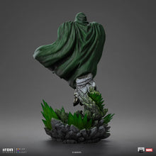Cargar imagen en el visor de la galería, Pre-Venta: Doctor Doom - Diorama Infinity Gauntlet - art scale 1/10
