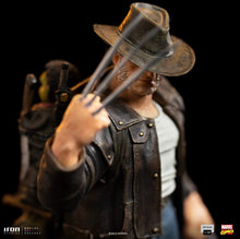 Cargar imagen en el visor de la galería, Pre-Venta: Old Man Logan (Wolverine 50th Anniversary) - Iron Studios
