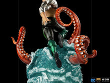 Cargar imagen en el visor de la galería, Aquaman Deluxe Art Scale 1/10 – DC Comics
