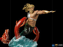 Cargar imagen en el visor de la galería, Aquaman Deluxe Art Scale 1/10 – DC Comics
