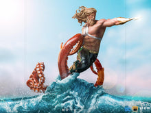 Cargar imagen en el visor de la galería, Aquaman Deluxe Art Scale 1/10 – DC Comics
